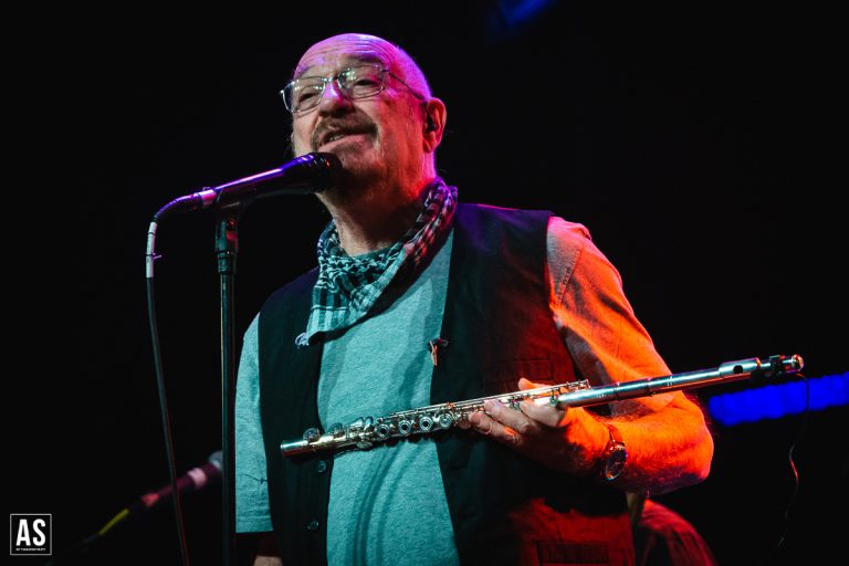 Após 20 anos, Jethro Tull retorna à Lisboa com show memorável