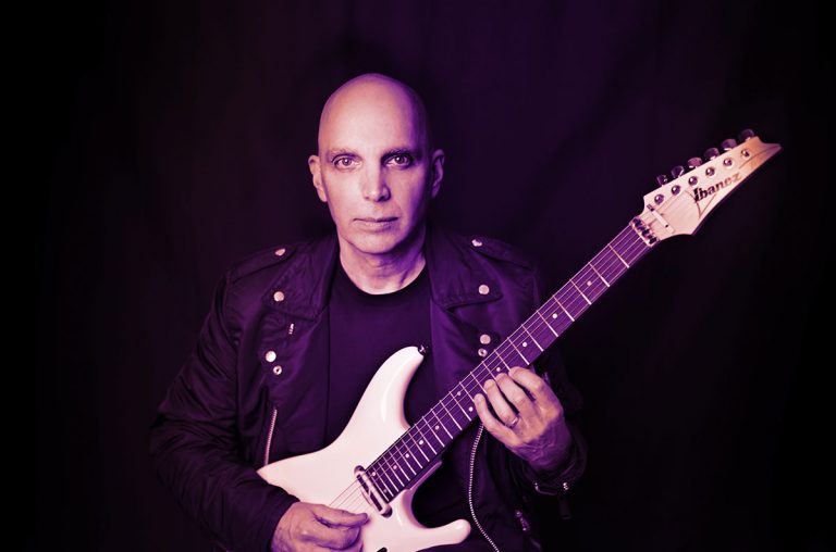 Novo álbum de Joe Satriani será lançado no Brasil