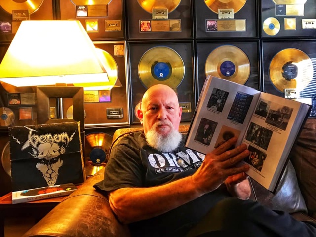 Jon Zazula, co-fundador da Megaforce Records, morre aos 69 anos
