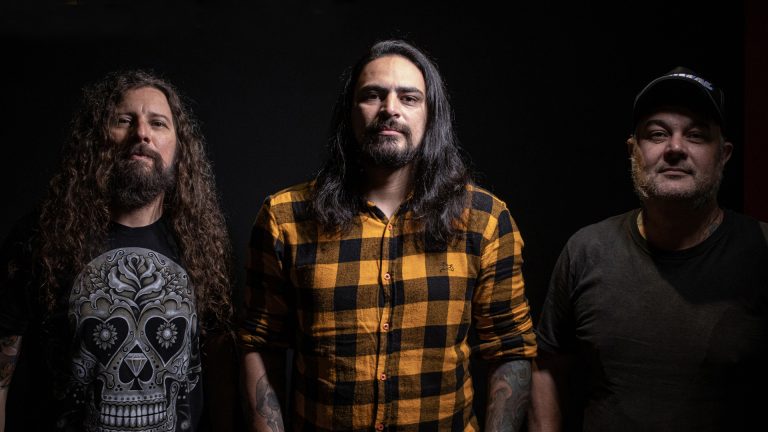 Cosmic Rover: power trio apresenta vídeo de ‘Dreams’