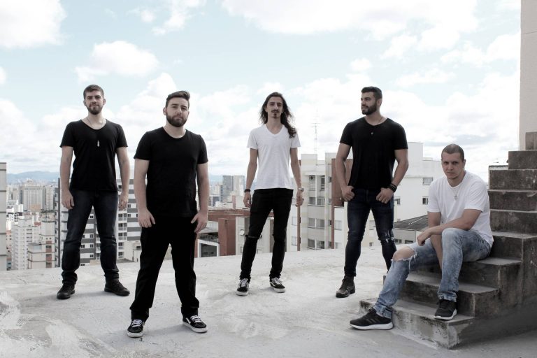 The Seer lança ousada versão para ‘Bad Habits’, do cantor pop Ed Sheeran