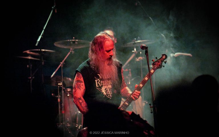 Há quase 4 décadas ao serviço do Death Metal, Master apresenta um dos melhores shows de Lisboa