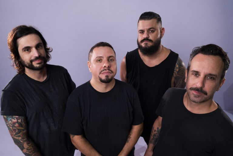 Faca Preta convida Badauí (CPM 22) no novo single ‘Coragem’