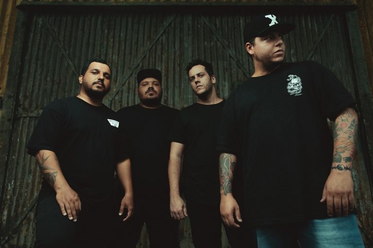 Bayside Kings acrescenta peso na reflexiva ‘Entre a Guerra e a Paz’