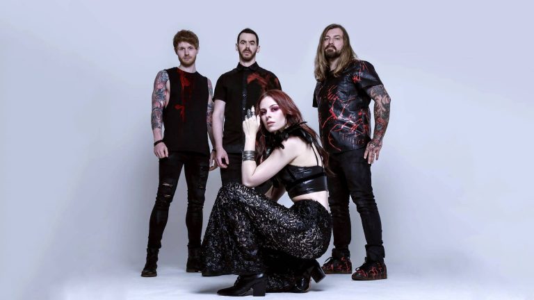 Beyond the Black lança novo single ‘Is There Anybody Out There?’