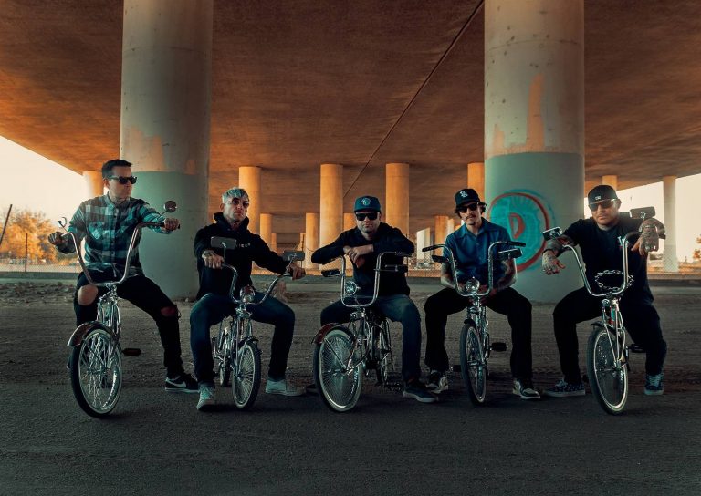 Hollywood Undead lança seu oitavo álbum de estúdio, ‘Hotel Kalifornia’