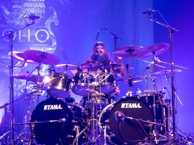 Mike Portnoy se apresenta com o Sons of Apollo no Tokio Marine Hall em São Paulo