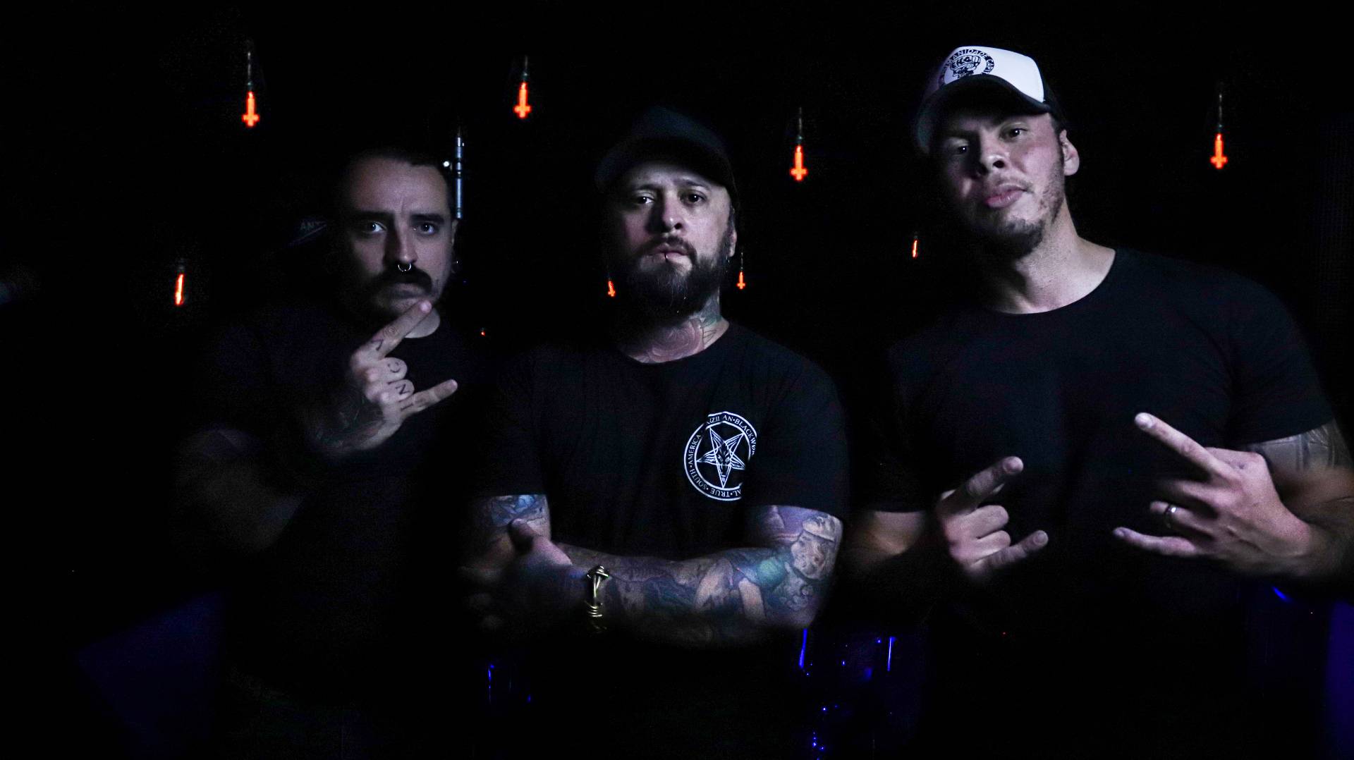 Le Mars anuncia o lançamento do novo single ‘A Judas For Every Christ’