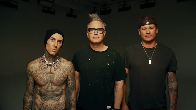 Blink-182 está de volta com turnê global e novo single reunindo Mark, Tom e Travis pela primeira vez em 10 anos