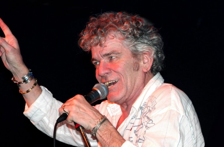 Dan McCafferty, vocalista da lendária banda Nazareth, morre aos 76 anos