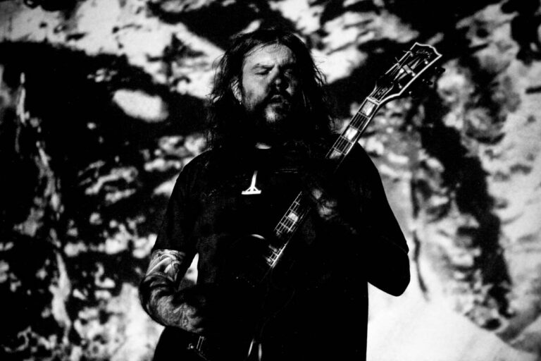 Amenra faz um dos melhores shows do ano em seu retorno à São Paulo