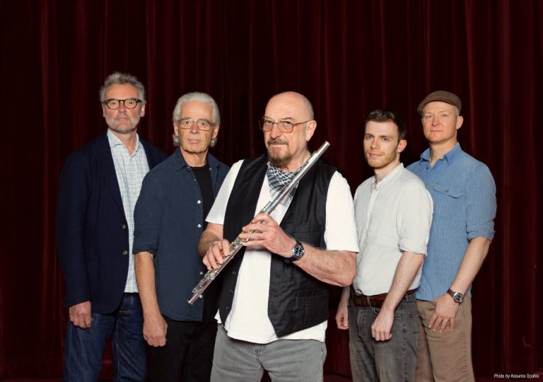 Jethro Tull apresenta ‘The Navigators’; o segundo single de ‘RökFlöte’