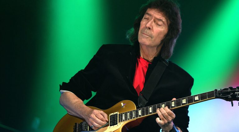 Steve Hackett with Genetics: Clássicos do Gênesis em apresentação no Brasil em Agosto