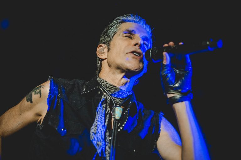 Jane’s Addiction fez um show sexy e absurdamente bem ensaiado em São Paulo