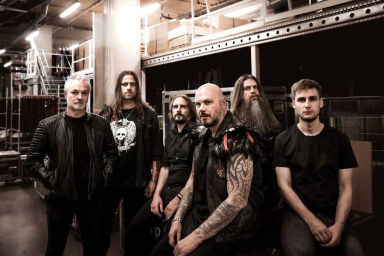 Soilwork anuncia novo guitarrista Simon Johansson