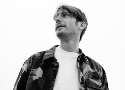 Dom Malin lança novo single; Ouça “The Sea”
