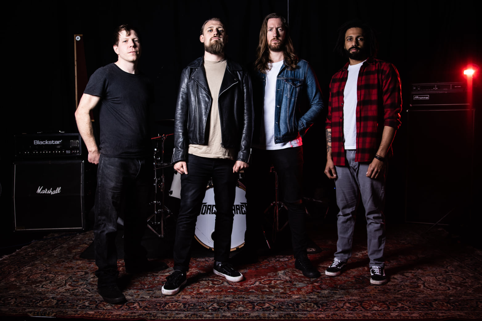 Torchbearer aborda o luto em novo single “Vindication”
