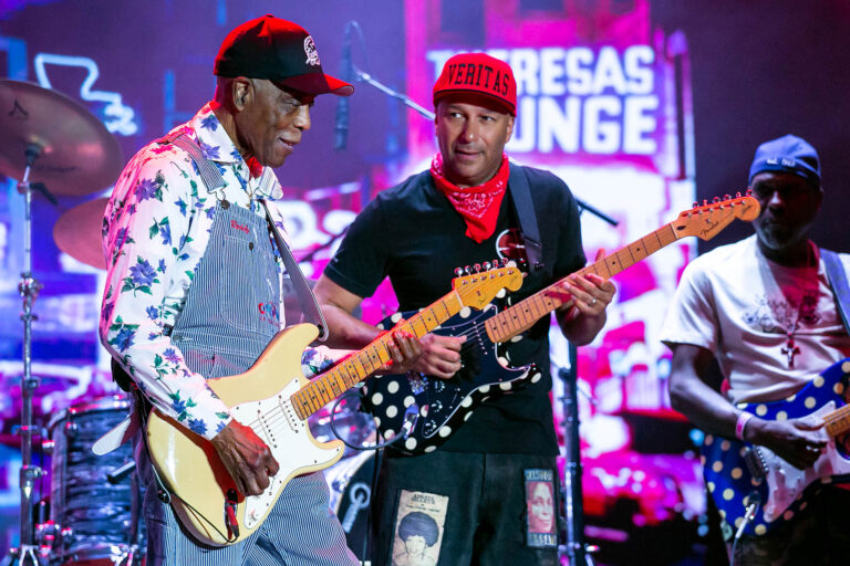 Tom Morello e Buddy Guy encerram em grande estilo o Best of Blues and Rock