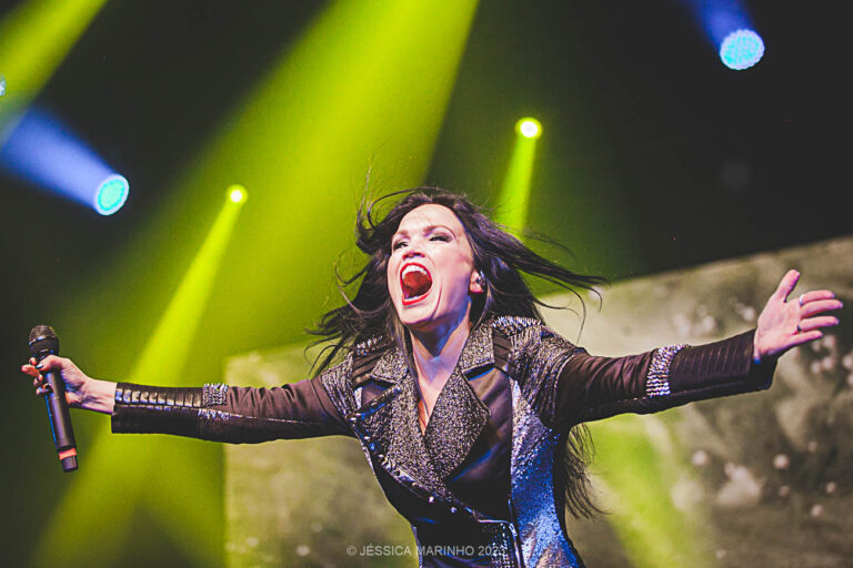 Tarja Turunen entrega show caloroso em São Paulo e prepara volta para 2024