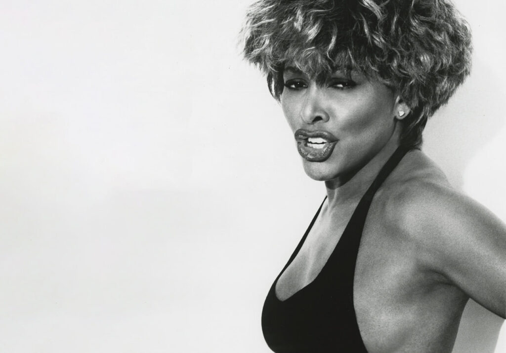 Aos 83 anos, morre Tina Turner, a lendária cantora de rock e soul
