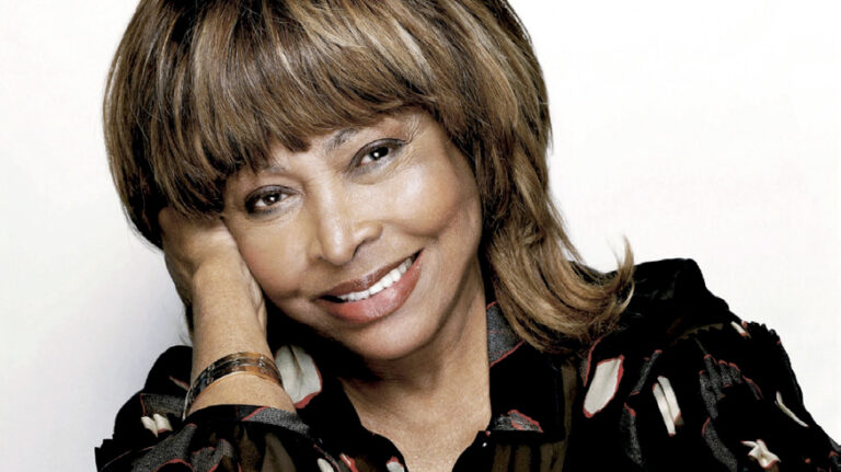 Autobiografia de Tina Turner revela experiência da rainha do rock