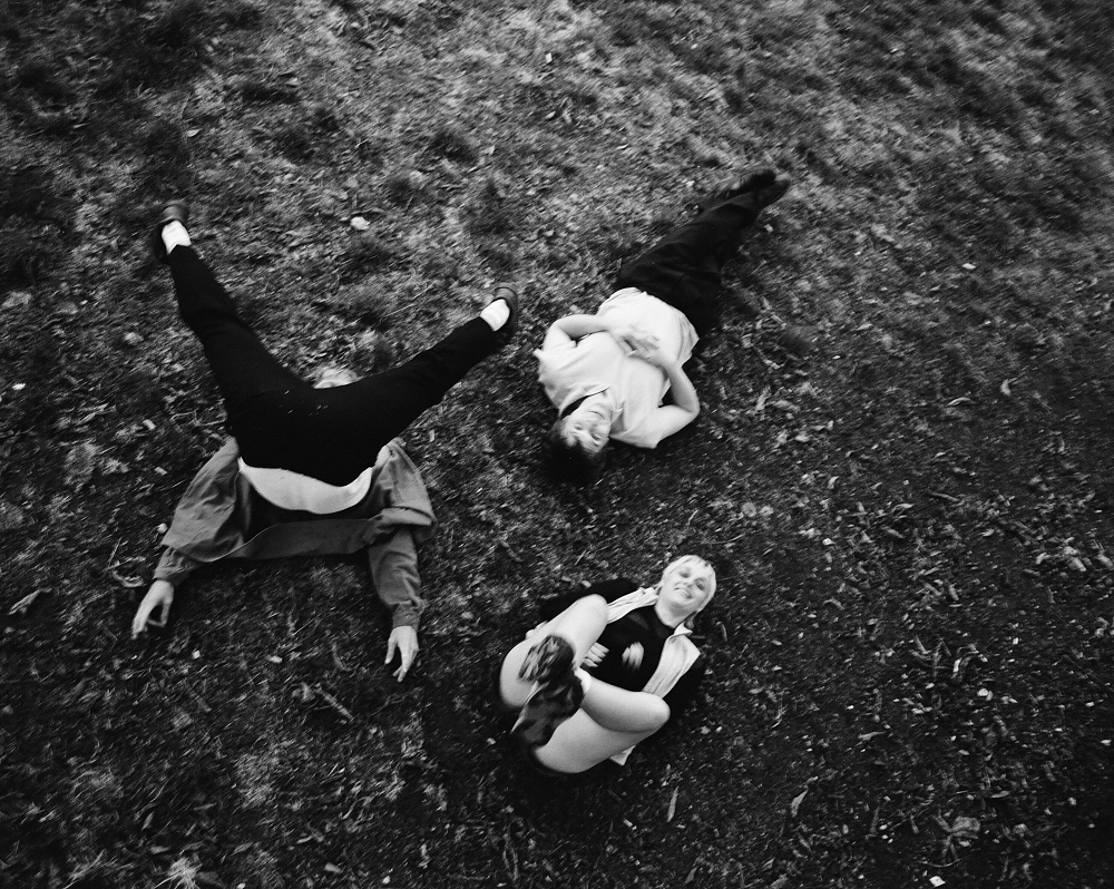 Megalashhh: banda de shoegaze lança “The Mare”