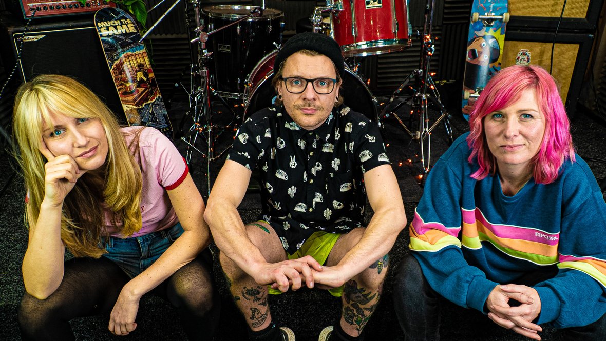 Raisin Awareness lança o videoclipe “Never Ending Story”