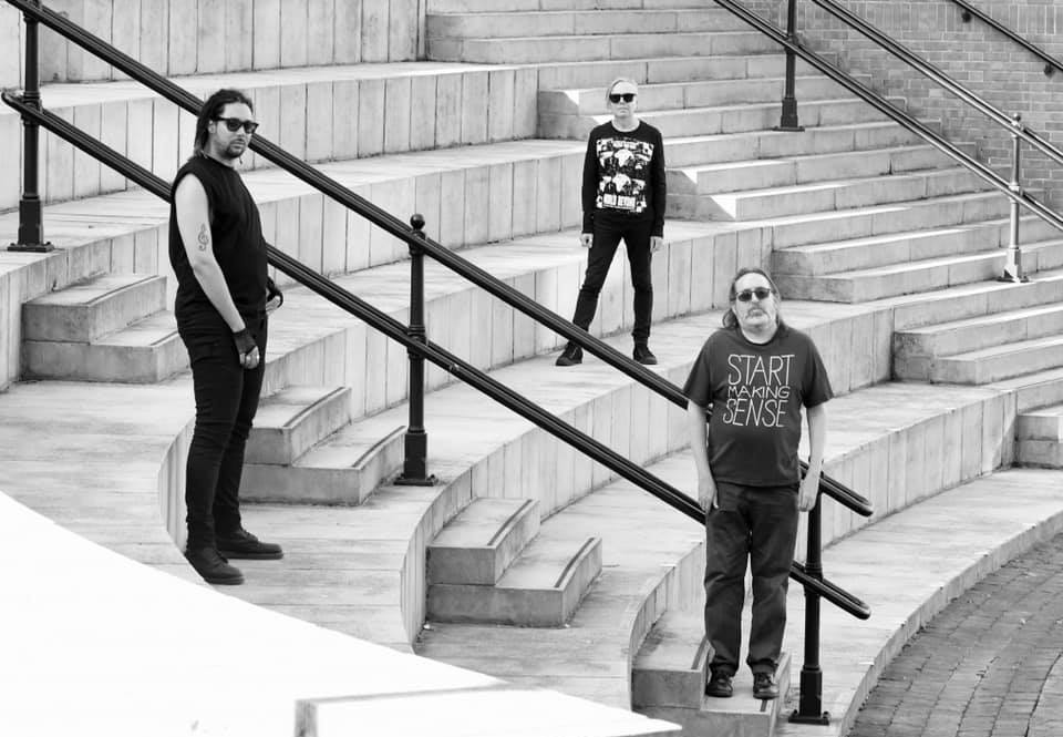 Hurtsfall: projeto de post punk lança single “Tilting”