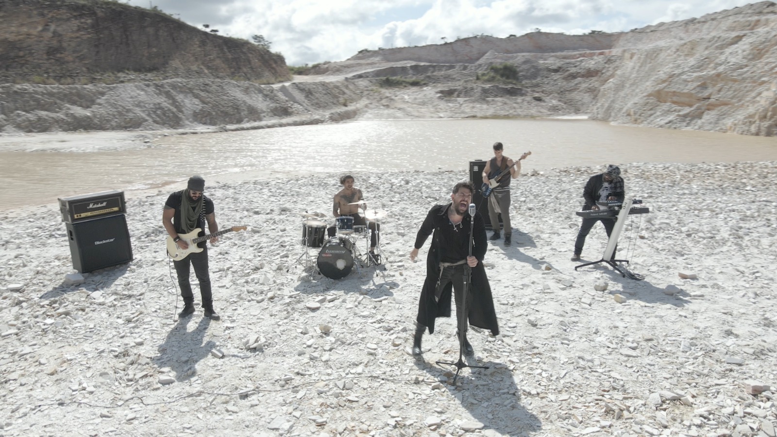 Jambalaia lança pesado single “Fissura”