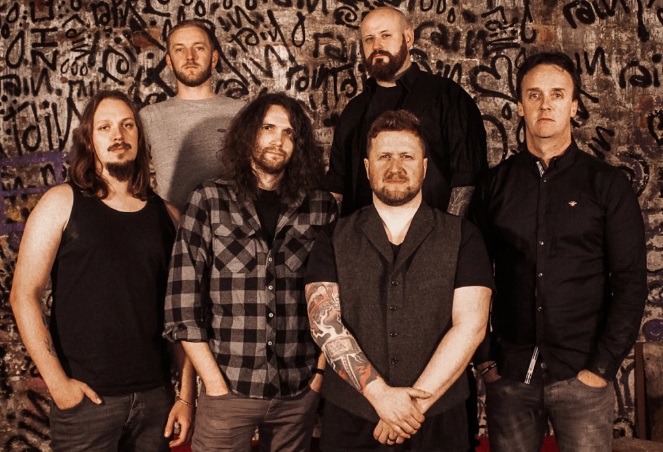 Attic Theory lança single “Papier-Mâché” com participação de Kevin Martin do Candlebox