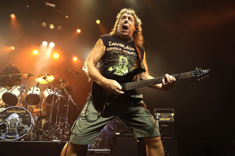 Dennis Stratton, guitarrista original do Iron Maiden, se apresenta pela primeira vez em Curitiba