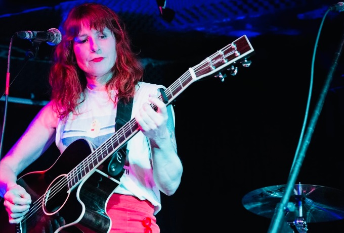 Suzanne Gailey lança a cativante faixa de folk “Nowhere Left”