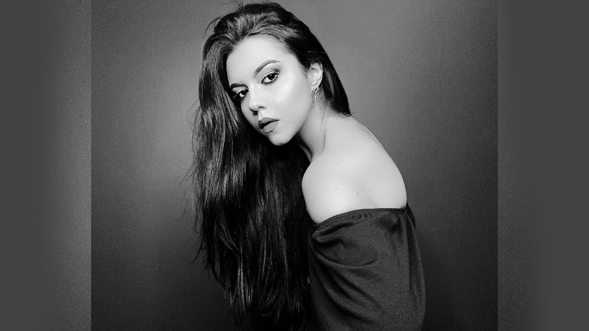 Violet Orlandi realiza show extra dia 8 de setembro no La Iglesia