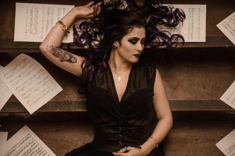 Ingridi Verardo lança single “Time Is All Wounds” com participação de Mark Jansen do Epica