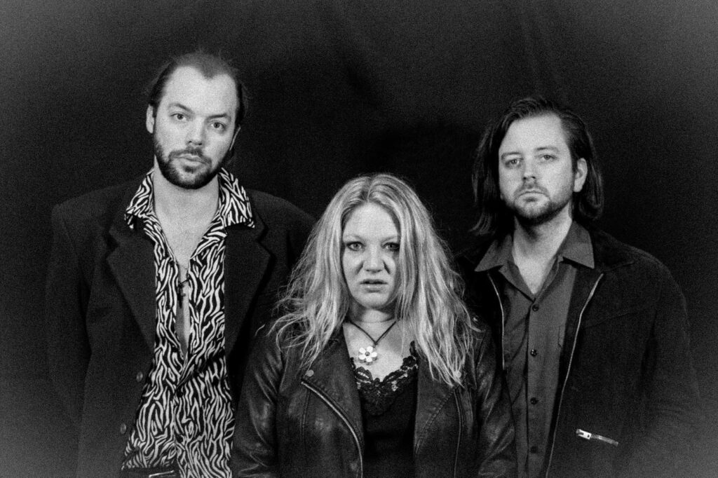 JW Paris mescla essência do grunge e indie moderno no single “You’veGot Me”