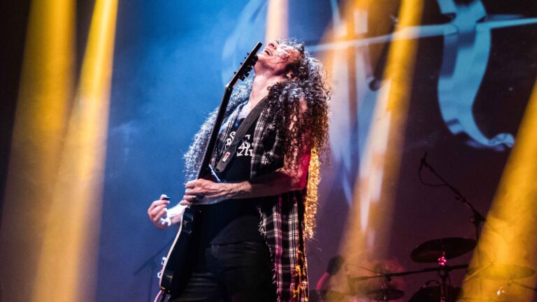 “Drama”, novo álbum do ícone da guitarra Marty Friedman, será lançado no Brasil