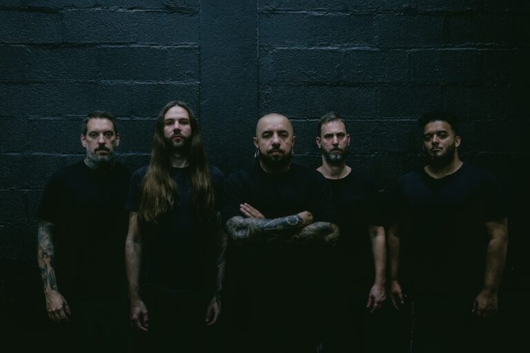 Desalmado lança álbum “Live to Survive”, gravado durante a turnê de “Mass Mental Devolution”