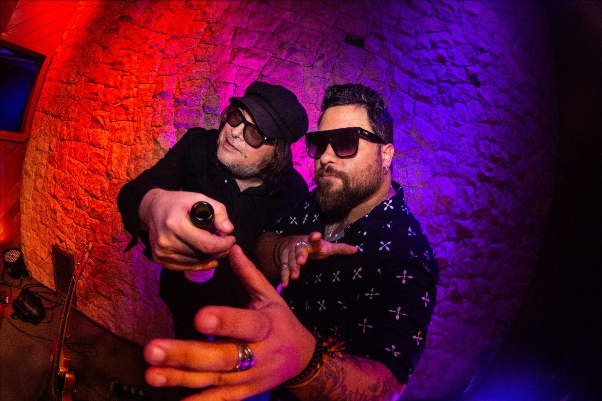 Abel Capella lança single com participação de Beto Bruno