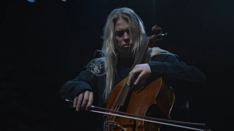 Eicca Toppinen: “O Apocalyptica não é clássico nem metal; é uma entidade híbrida que nasceu sozinha.”