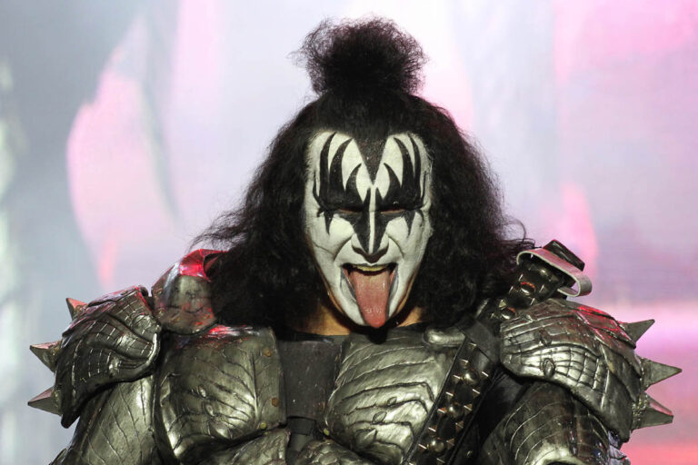 Summer Breeze Open Air Brasil confirma banda solo de Gene Simmons como atração surpresa