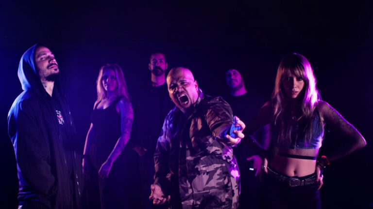 Lavie apresenta a improvável mistura entre Funk e Metal em seu novo videoclipe, “Se Jogah”