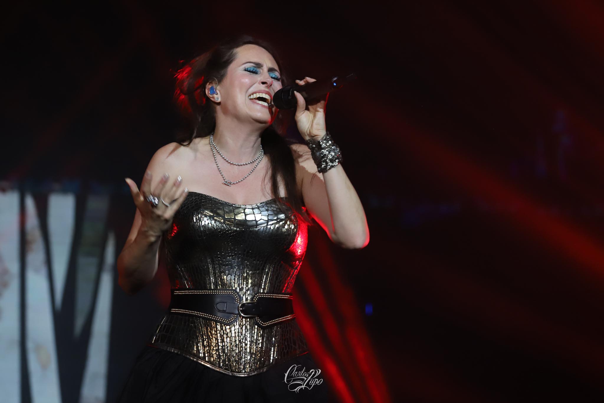 Within Temptation lança “The Reckoning (Live in Amsterdam)” com Amy Lee