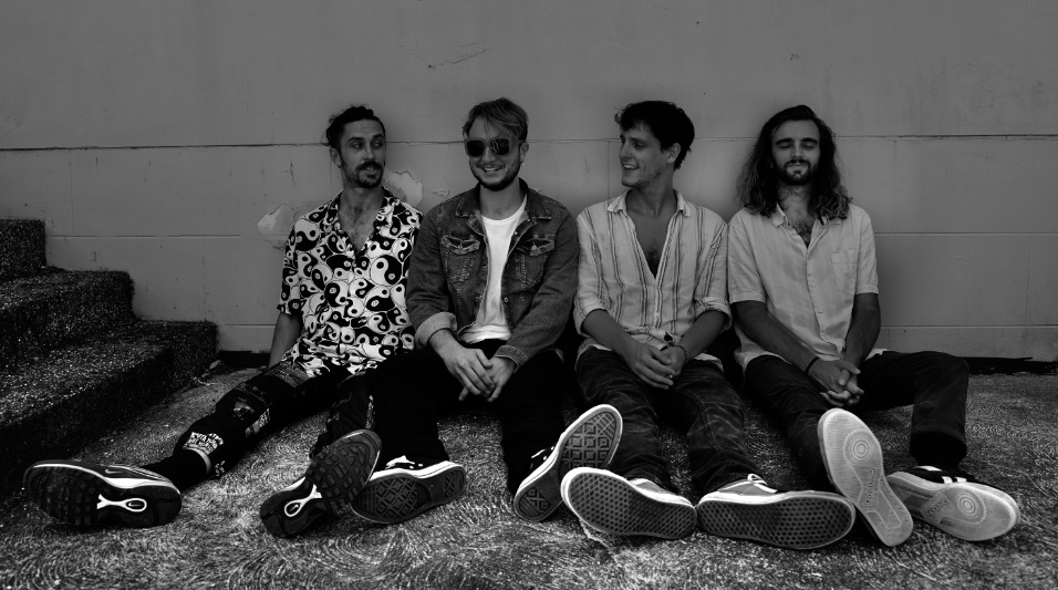Scared of Sharks entrega nostalgia em novo single “Stumble”