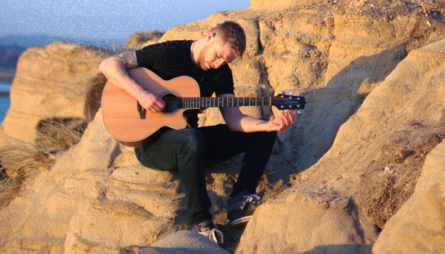 James Haynes lança faixa-título do novo EP; Ouça “Foundations”
