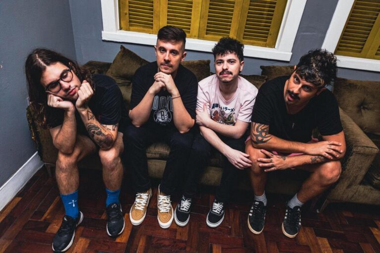 Atemiz recorda os anos 2000 com o videoclipe ‘Tipo GPS’