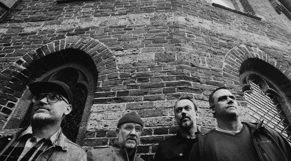 The Giant Low lança single duplo “We Fall/Stars Don’t Shine”