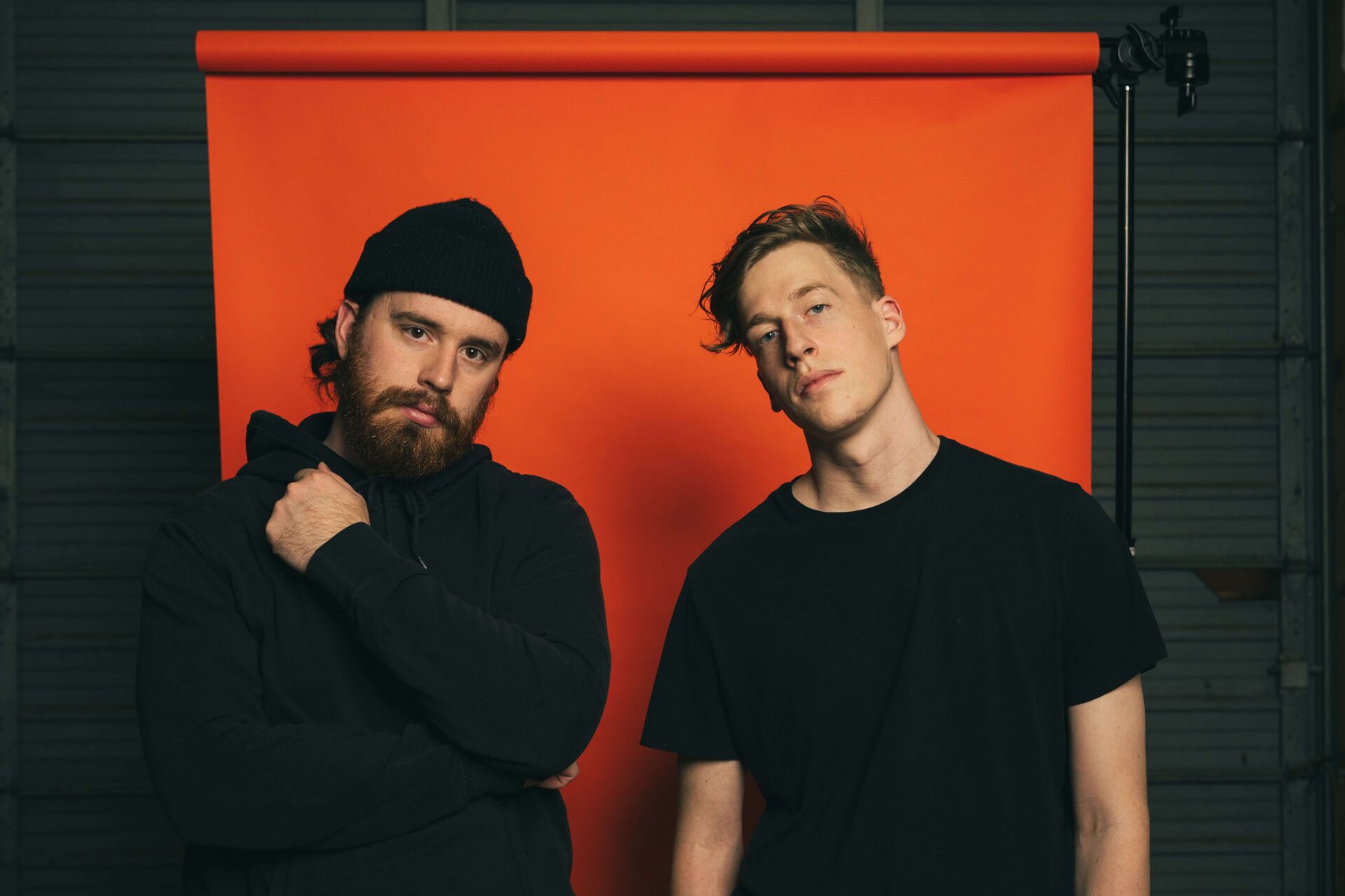 Carolina Drama lança EP de estreia ‘Warm Regards’
