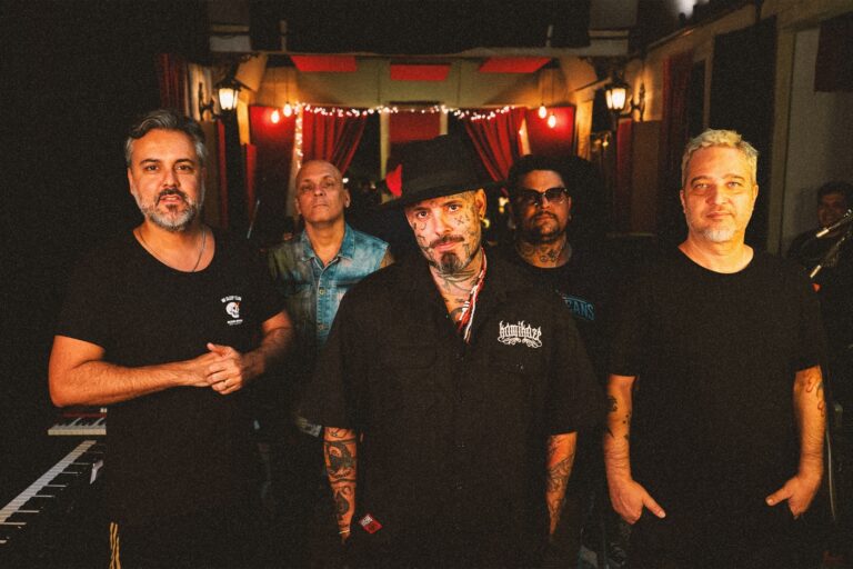 Detonautas celebra mais de 100 shows em 2024 e revela novas datas da turnê “Elétrico” e dos shows acústicos