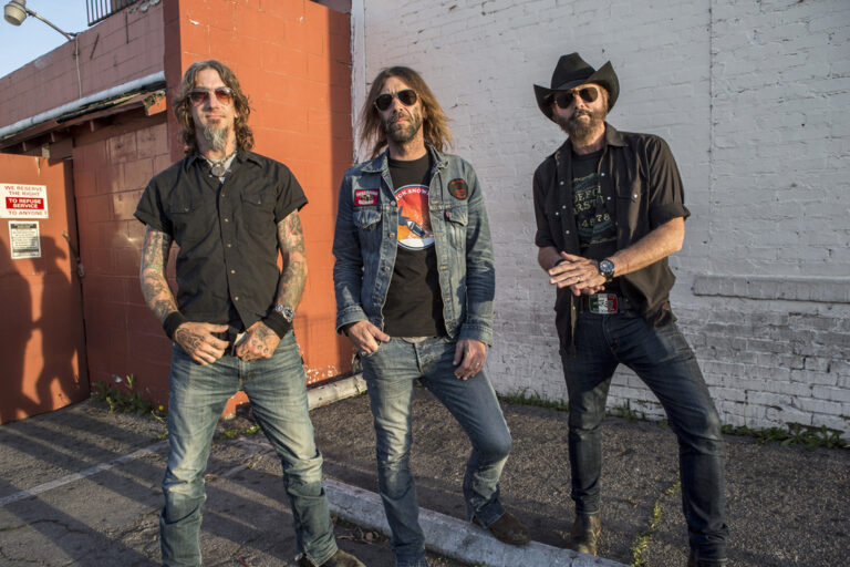 Supersuckers, ícone do punk country, faz show nesta sexta-feira (18) em São Paulo