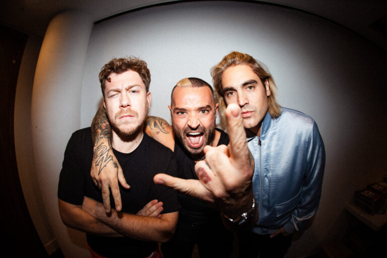 Grupo de pop punk inglês Busted vem ao Brasil pela primeira vez